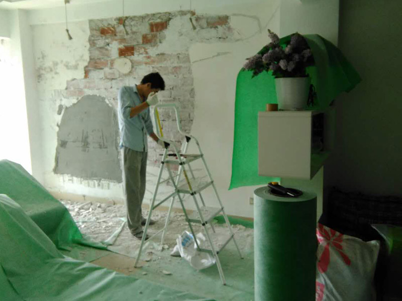 旧房翻新 内墙局部 涂刷乳胶漆